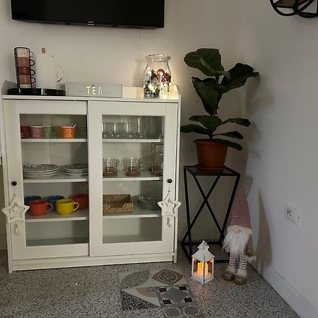 8+8 Appartamento Con Garage Livorno Buitenkant foto